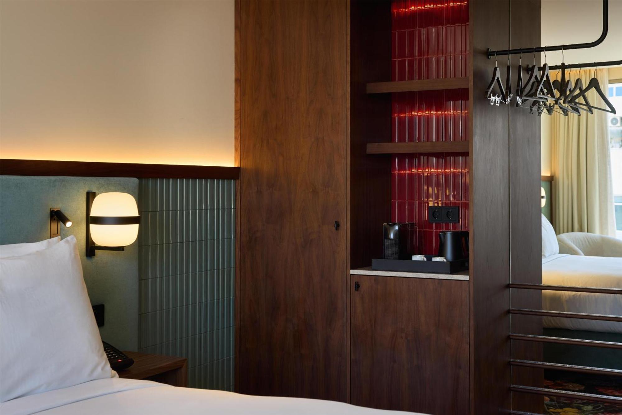 Duo Hotel Lisbon, Curio Collection By Hilton — Fotos 1